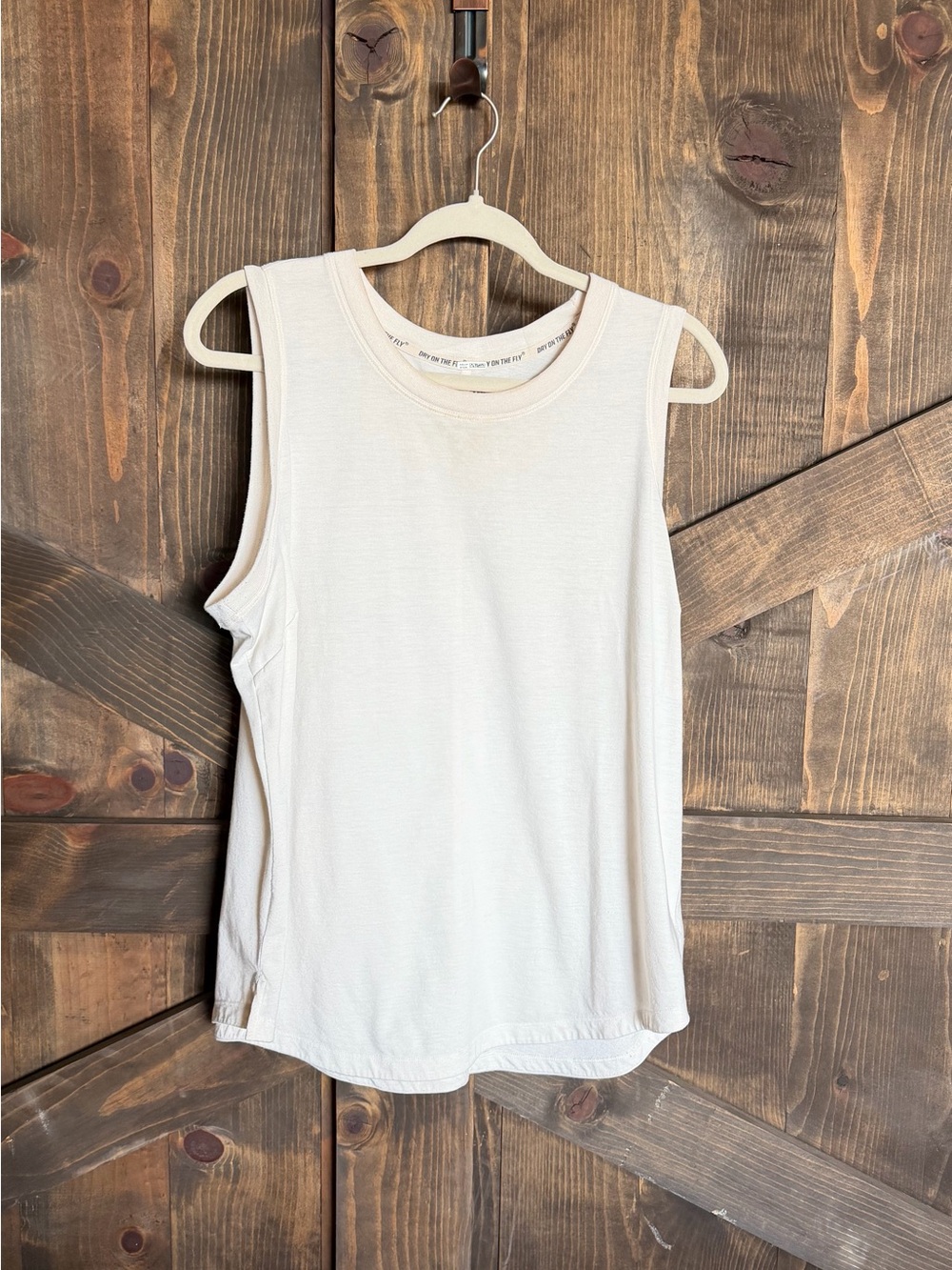 Duluth Trading Co Cream Crewneck Sleeveless Tank
